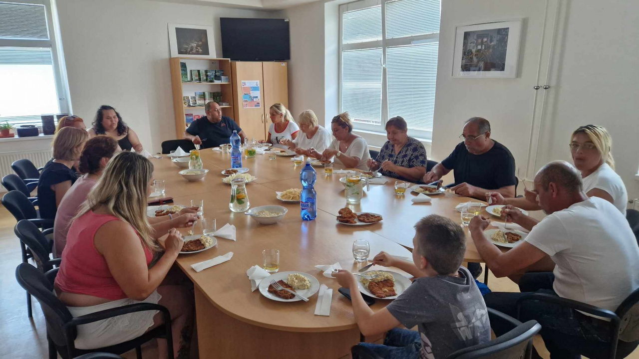 Fotografia fotogalérie Slávnostné posedenie v KC KOTVA - Bašavel :)