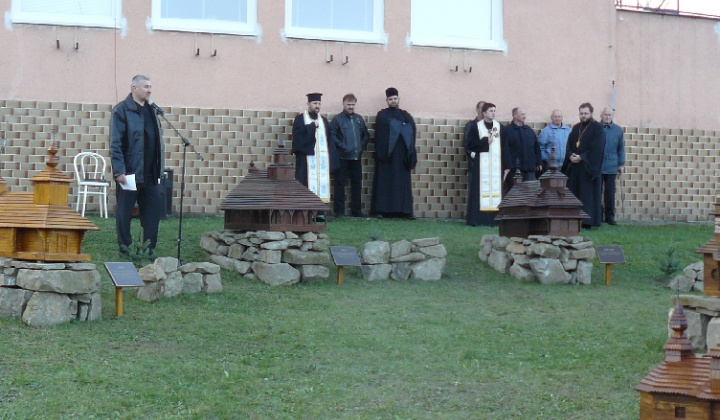 8. fotografia fotogalérie Miniatúry drevených kostolíkov