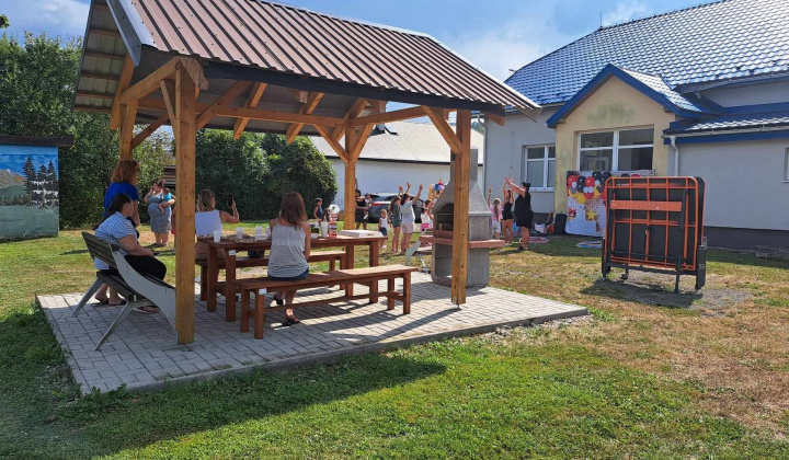 1. fotografia fotogalérie Projekty / Vnútorné a vonkajšie Enviro a Eko Centrum v obci Ulič - foto